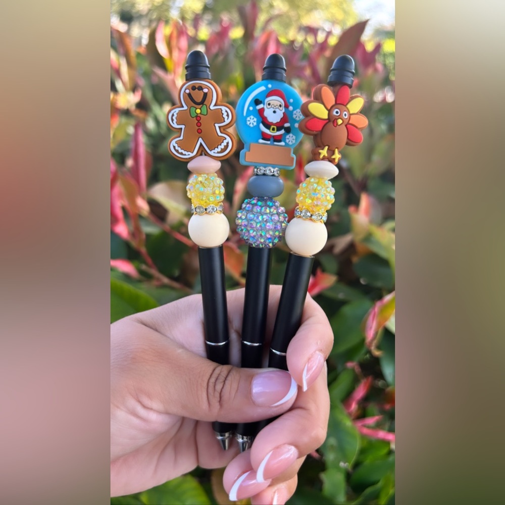 Holiday Beaded Pen 🖊️